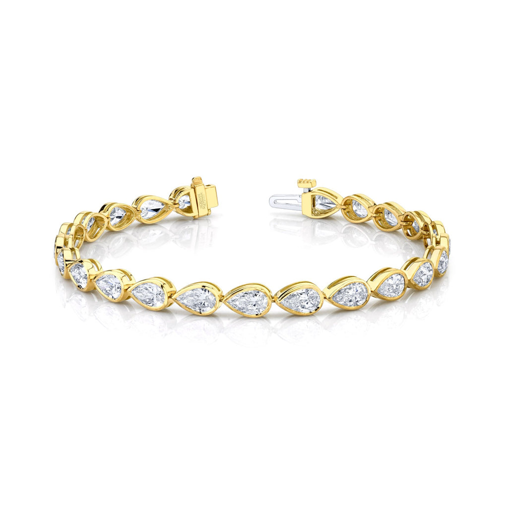 7.82 Bezel East West 18k Yellow Gold Bracelet - Chapel Hills Jewelry